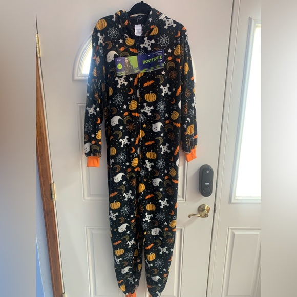 Halloween Onesie Unisex PJs - Picture 8 of 9